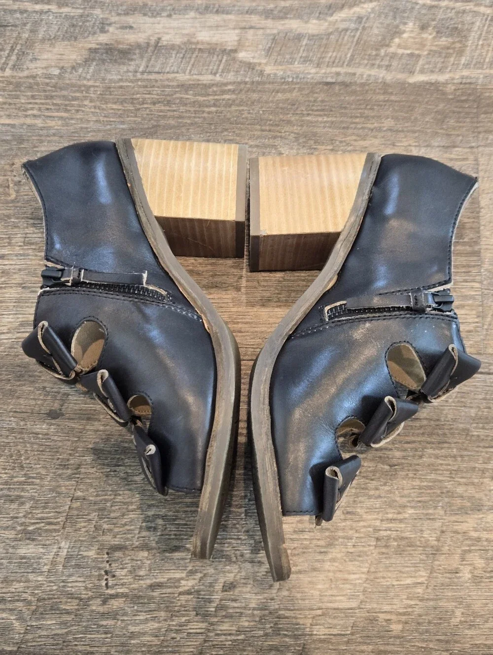 Latigo VEGA Anthropologie Shoes, Size 7.5
